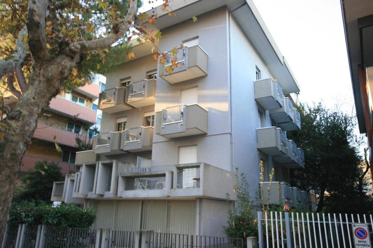 Casa Vacanze Cucciolo Rimini Luaran gambar